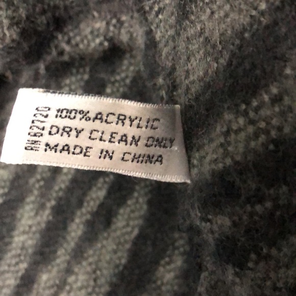 Knit Wrap Shawl Black Gray Stripe Zebra Print Poncho One Size. - Picture 9 of 9